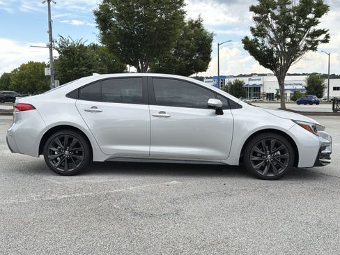 Used 2026 Toyota Corolla SE FWD image 25