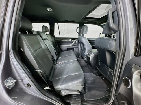 Used 2022 Lexus GX 460 Luxury w/ Off Road Package AWD/4WD image 28