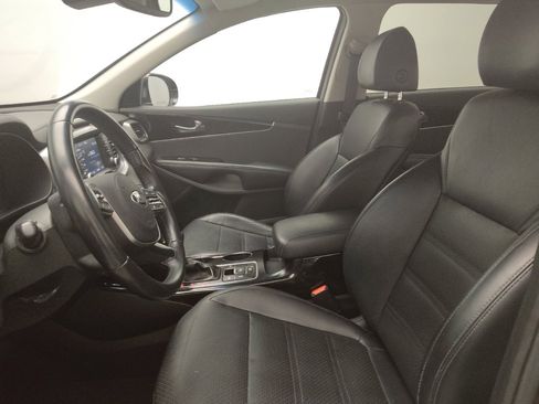 Used 2019 Kia Sorento EX image 17