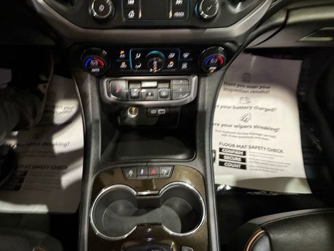 Used 2020 GMC Acadia AT4 w/ Driver Alert Package II AWD/4WD image 21
