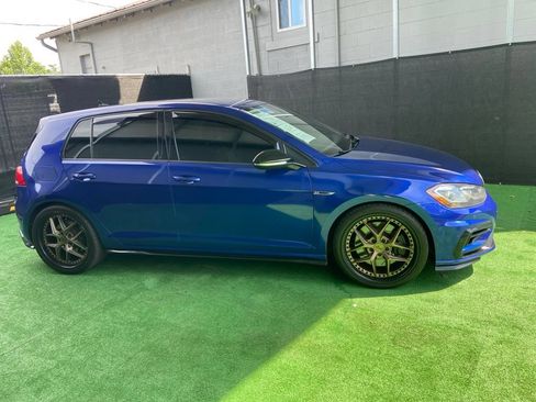 Used 2018 Volkswagen Golf R 4-Door AWD/4WD image 3