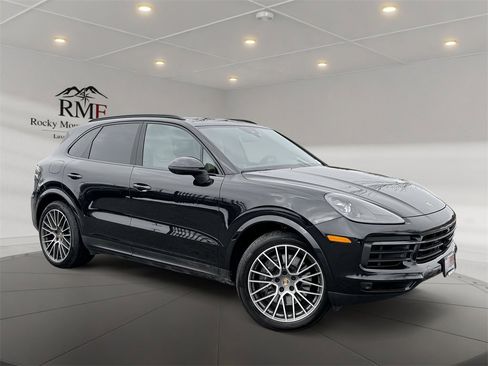 Used 2022 Porsche Cayenne image 1