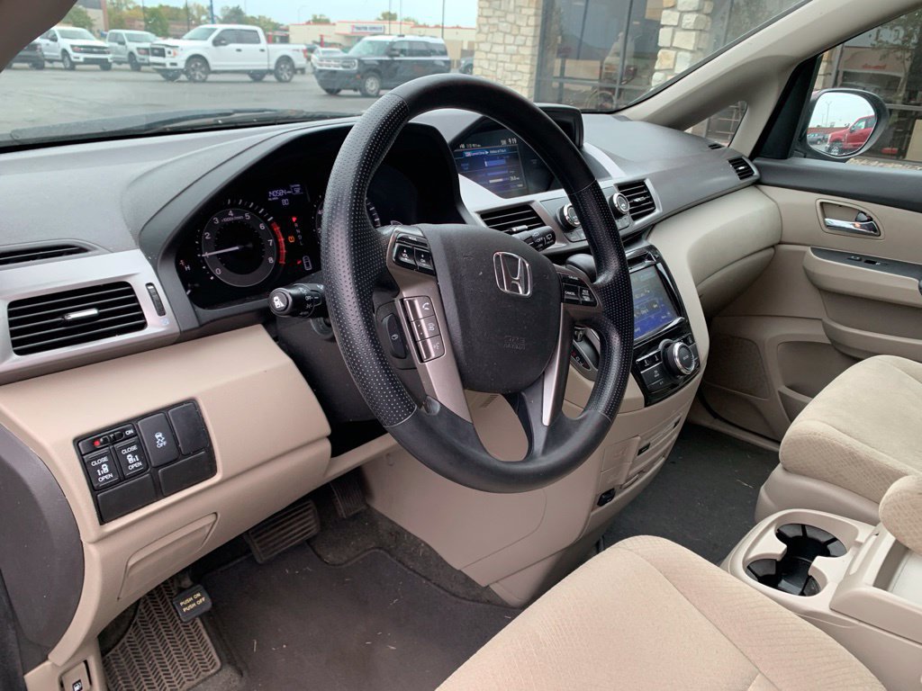 Used 2016 Honda Odyssey SE image 23