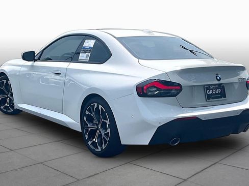 Used 2025 BMW 230i Coupe w/ Convenience Package RWD image 12