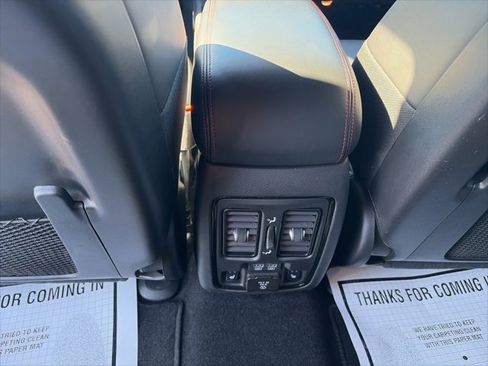 Used 2024 Dodge Durango GT image 13