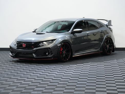 Used 2019 Honda Civic Type R image 3