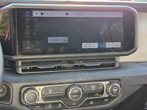 Used 2024 Jeep Wrangler Sport image 17