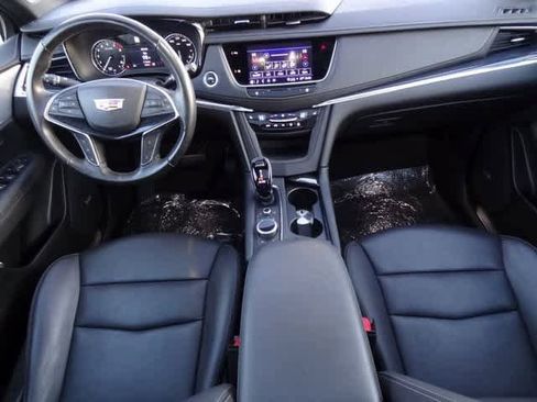 Used 2023 Cadillac XT5 Premium Luxury image 13