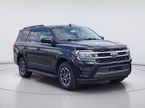 Certified 2024 Ford Expedition XLT AWD/4WD image 3