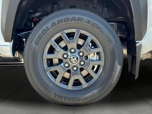 New 2026 Toyota 4Runner SR5 AWD/4WD image 34
