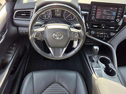 Used 2024 Toyota Camry SE FWD image 12