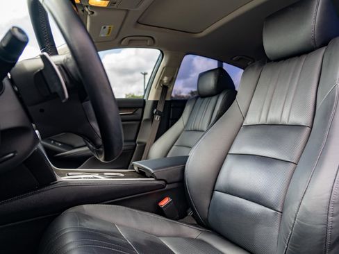 Used 2022 Honda Accord Touring image 16