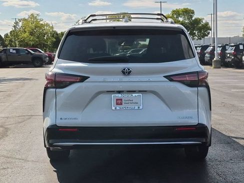 Certified 2025 Toyota Sienna Platinum AWD/4WD image 7
