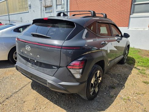 Used 2024 Hyundai Kona SEL AWD/4WD image 2