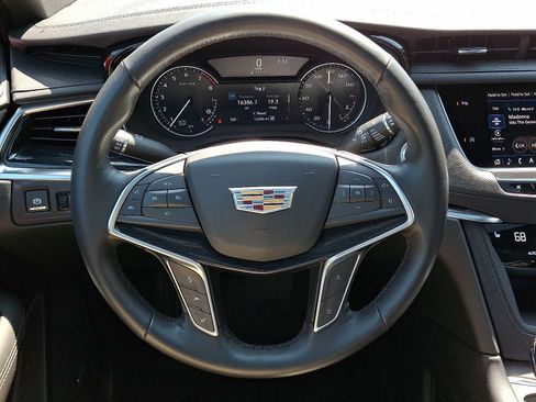 Used 2025 Cadillac XT5 Premium Luxury AWD/4WD image 20