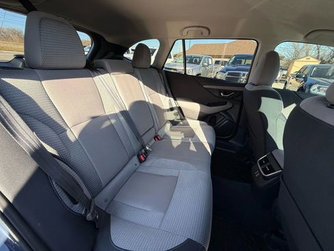 Used 2025 Subaru Outback Premium w/ Popular Package #1A AWD/4WD image 28