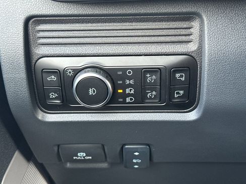 New 2026 Ford F350 Lariat w/ Black Appearance Package image 31