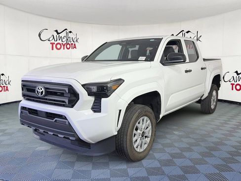 Used 2025 Toyota Tacoma SR RWD image 4