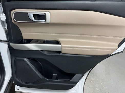 Used 2024 Ford Explorer XLT w/ Equipment Group 202A image 10