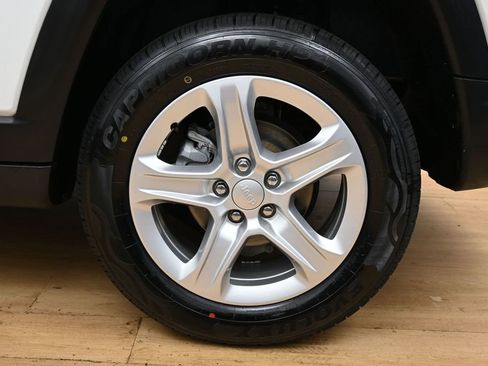 Used 2023 Jeep Compass Sport AWD/4WD image 12