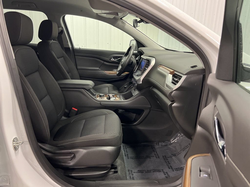 Certified 2023 GMC Acadia SLE w/ Driver Convenience Package AWD/4WD image 9