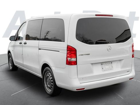 Used 2017 Mercedes-Benz Metris Van 4D image 2