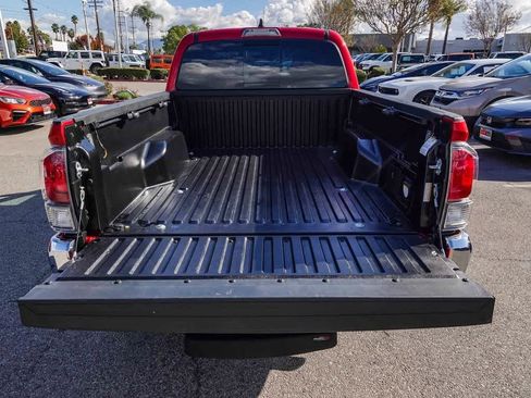 Used 2023 Toyota Tacoma TRD Off-Road image 25