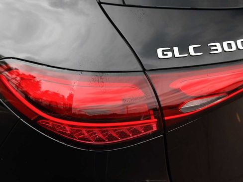 Used 2026 Mercedes-Benz GLC 300 4MATIC image 10