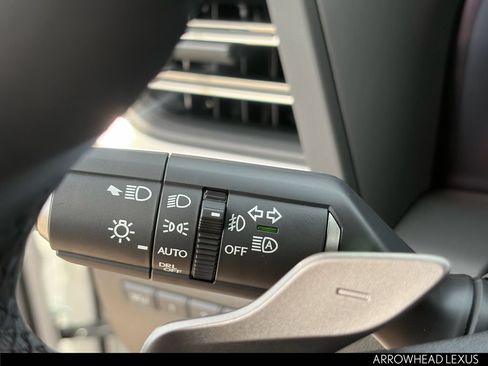Used 2026 Lexus GX 550 AWD/4WD image 16