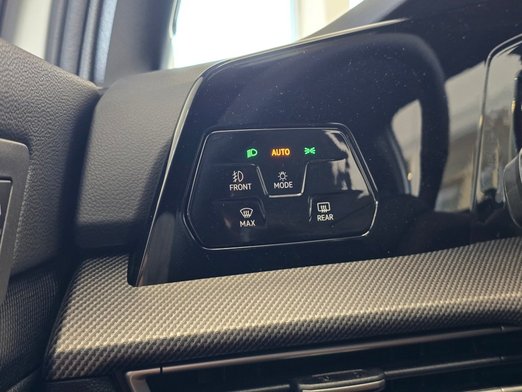 New 2026 Volkswagen GTI SE FWD image 24