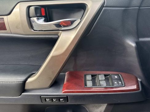 Used 2018 Lexus GX 460 image 19