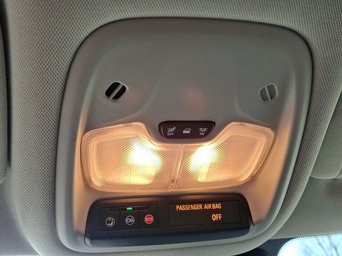 Used 2025 Chevrolet TrailBlazer LT image 32