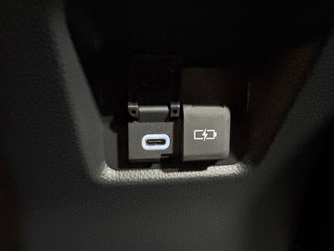 Used 2024 Toyota RAV4 XSE AWD/4WD image 26
