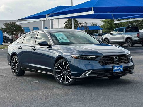 New 2026 Honda Accord Touring image 2
