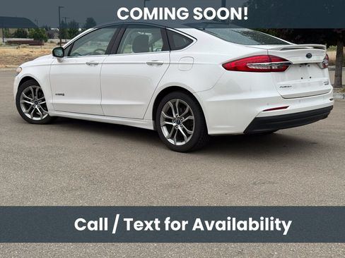 Used 2019 Ford Fusion Titanium FWD image 3
