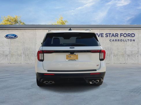 Used 2025 Ford Explorer ST AWD/4WD image 7