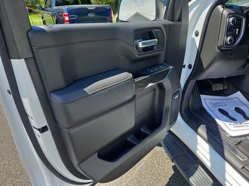 Used 2021 GMC Sierra 1500 AT4 w/ AT4 Value Package AWD/4WD image 9