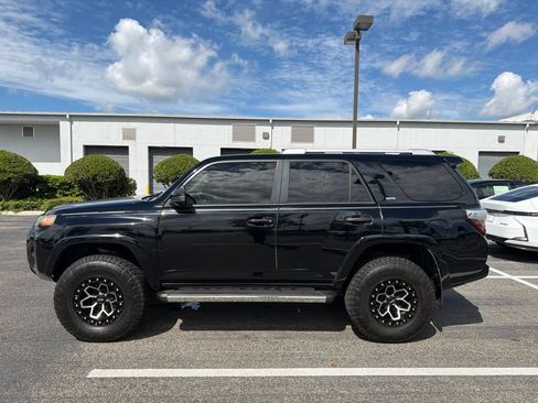 Used 2015 Toyota 4Runner SR5 RWD image 4