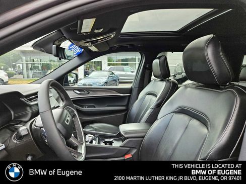 Used 2024 Jeep Grand Cherokee L Limited w/ Luxury Tech Group II AWD/4WD image 24