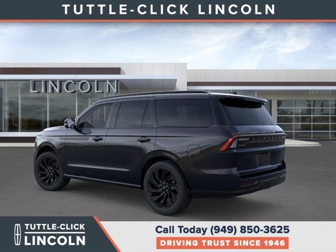 New 2026 Lincoln Navigator Reserve AWD/4WD image 4