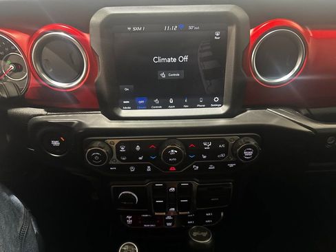 Used 2021 Jeep Wrangler Unlimited Rubicon w/ Uconnect 4C Nav & Sound Group image 13