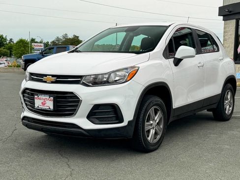 Used 2020 Chevrolet Trax LS AWD/4WD image 8