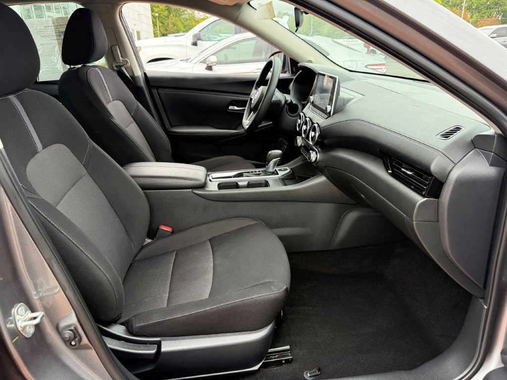 Used 2023 Nissan Sentra SV FWD image 19