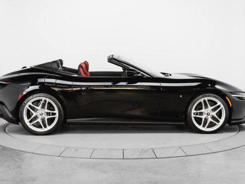 Certified 2024 Ferrari Roma Spider image 5