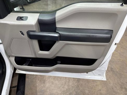 Used 2022 Ford F250 XL w/ Power Equipment Group image 23