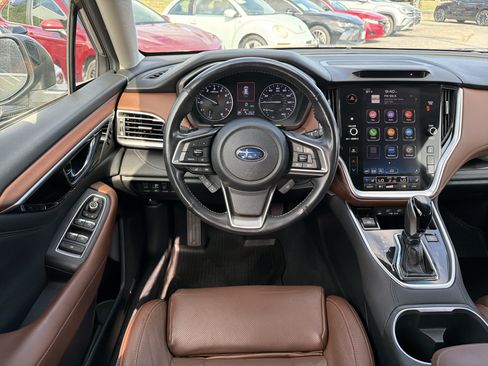 Used 2021 Subaru Outback Touring AWD/4WD image 11