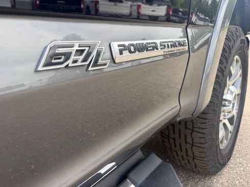 Used 2021 Ford F250 Lariat w/ Lariat Value Package AWD/4WD image 14