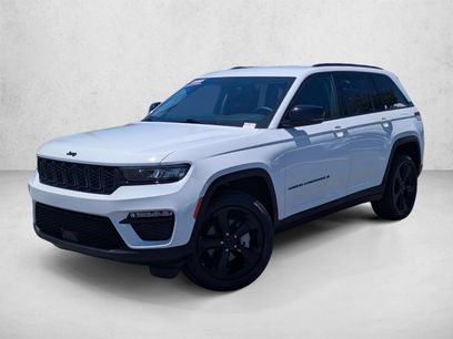 Used 2023 Jeep Grand Cherokee Limited w/ Black Appearance Package
