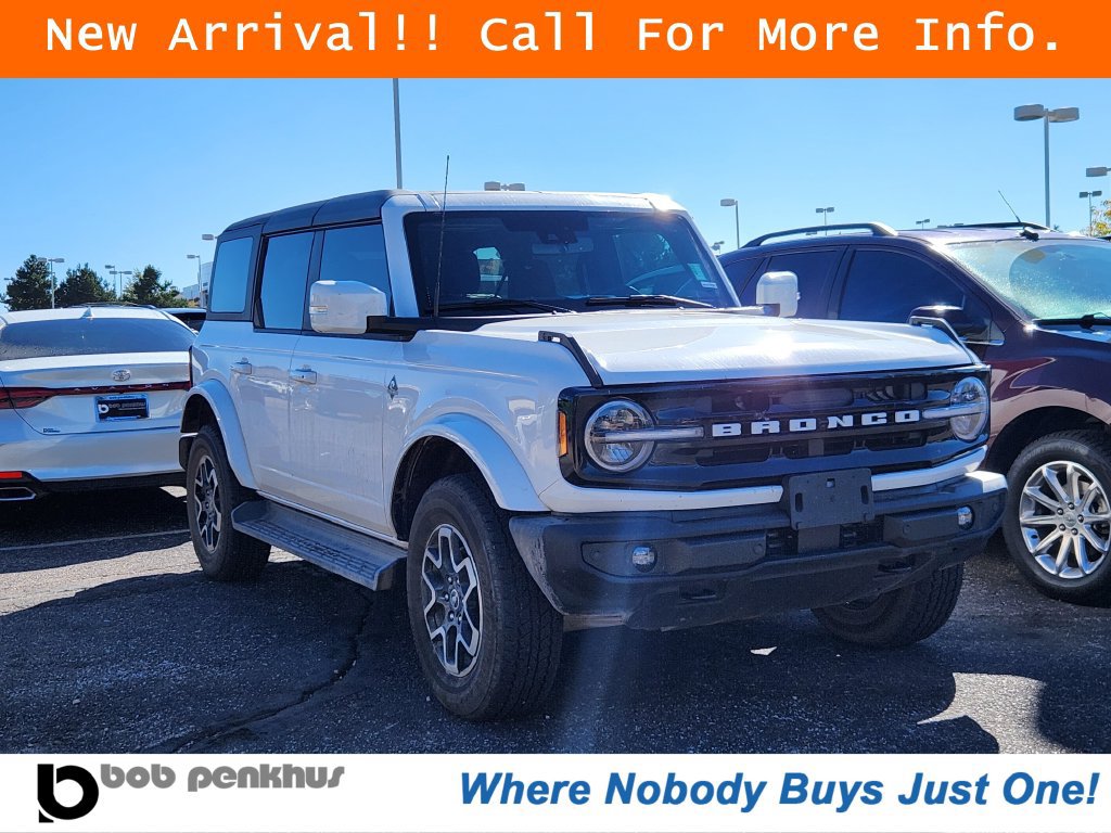 Used 2025 Ford Bronco Outer Banks AWD/4WD image 1
