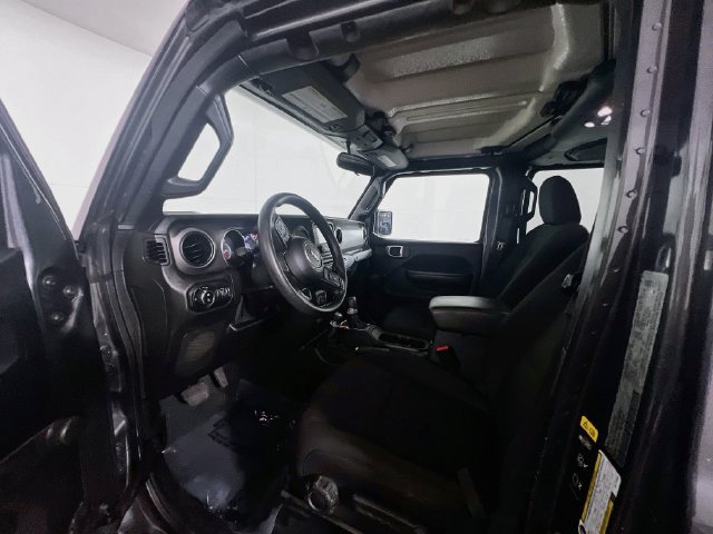 Used 2021 Jeep Gladiator Sport AWD/4WD image 16